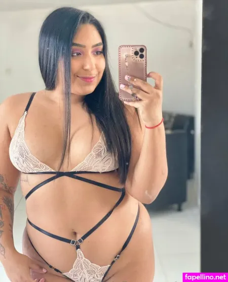 Ayraa 08 OnlyFans Thumbnail #b2JtkbCkFN