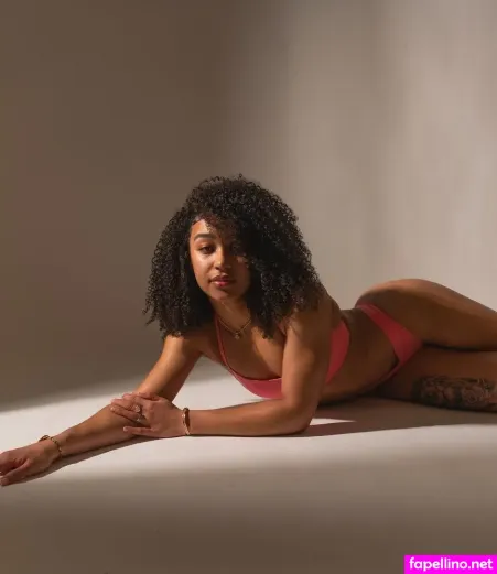 Ayriana Young OnlyFans Thumbnail #ICWTZZU1In