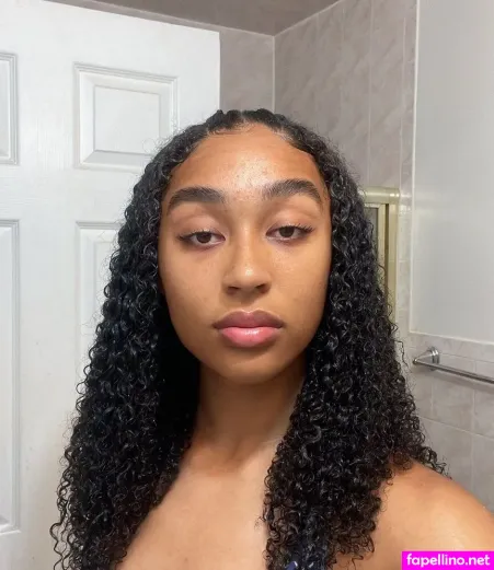 Ayriana Young OnlyFans Thumbnail #yqESZWF7JE