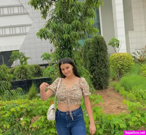 Ayusha OnlyFans Thumbnail #KUwOr2Z8vE