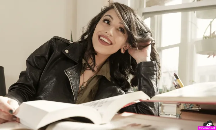 Azalea OnlyFans Thumbnail #J9TFMbXBYM