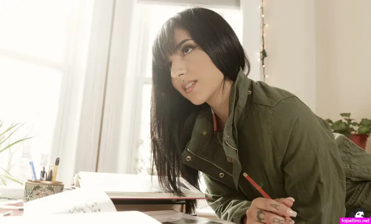 Azalea OnlyFans Thumbnail #TWFsWEsmWG