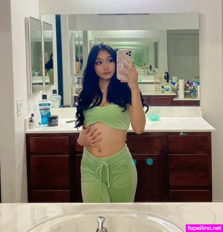 Aziakiara OnlyFans Thumbnail #E6s28UjhBv