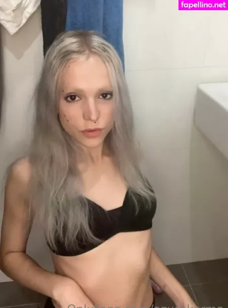 Azuraromanov OnlyFans Thumbnail #RY50yG1HHe