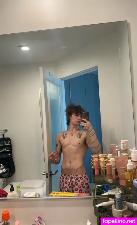 B Mckenzie OnlyFans Thumbnail #0IXwziLrJM