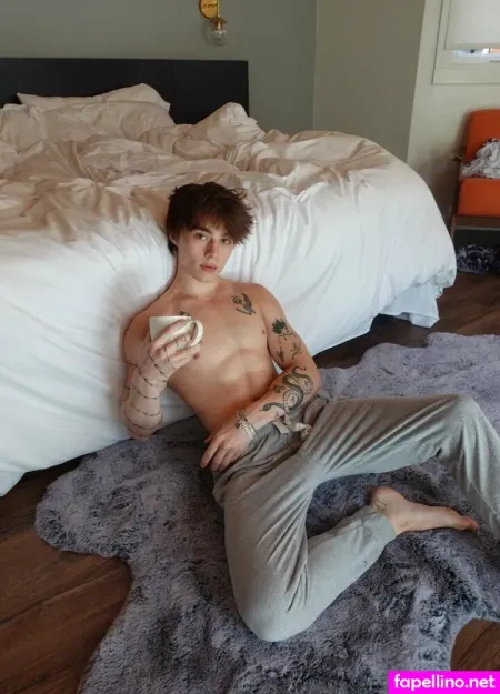 B Mckenzie OnlyFans Thumbnail #NePPhHXxpT