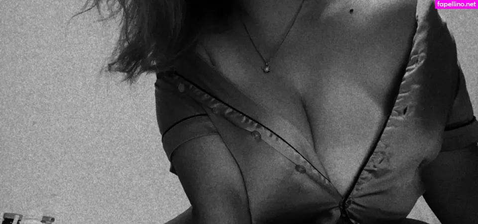 B1gboob13b1tch OnlyFans Thumbnail #4prXbqVgg8
