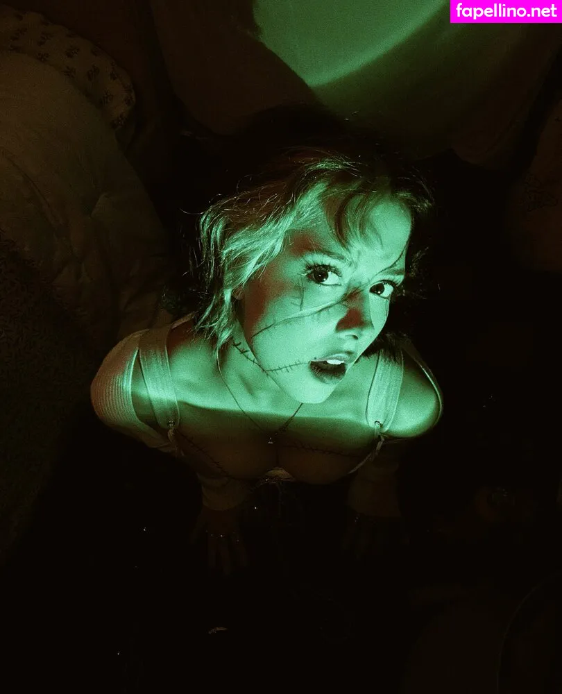 laurenmonac0 Nude Leaked OnlyFans Photo #8IlMht8JXh