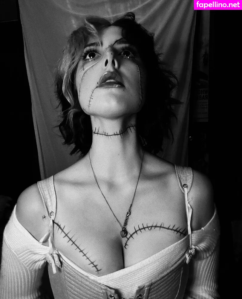 laurenmonac0 Nude Leaked OnlyFans Photo #9RMru2KnpS