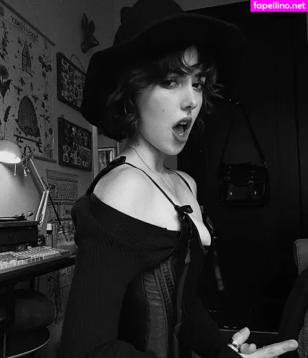 B1tchy Lesbian OnlyFans Thumbnail #zkecDQGvfL
