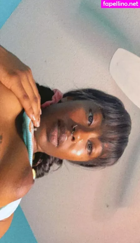 B4dakeez OnlyFans Thumbnail #OOEZ0E0viv