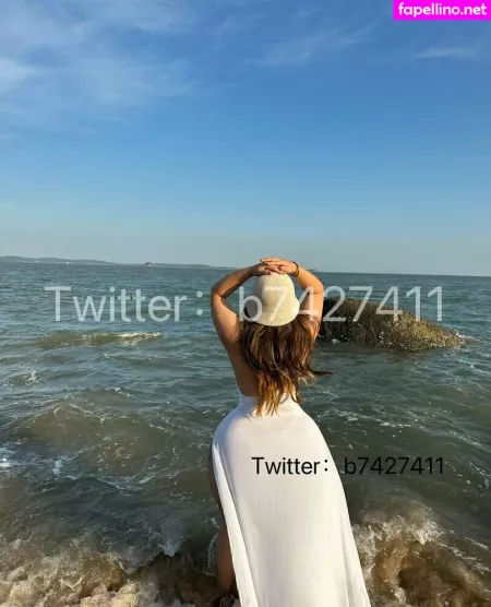 B742741 OnlyFans Thumbnail #8U9ROaAgTO