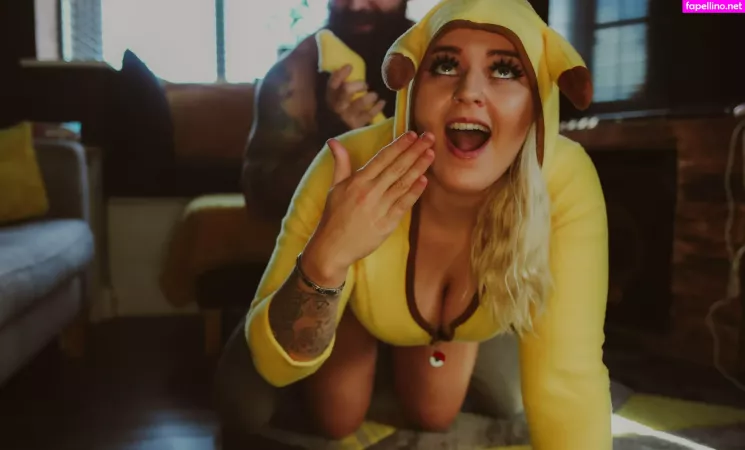 Babemeetsbeard OnlyFans Thumbnail #flbUy9TrFL