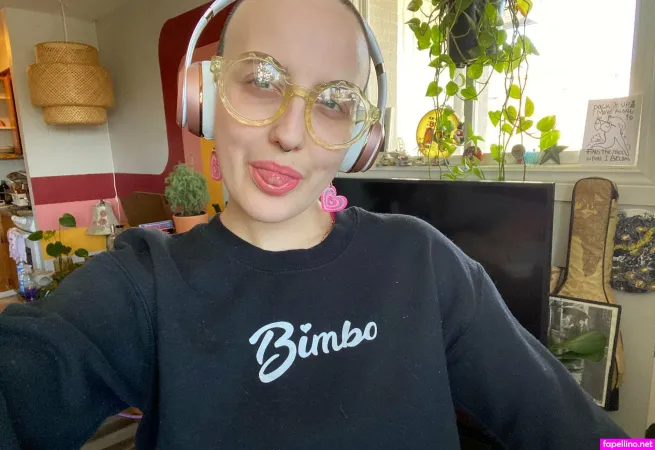 Babiebluesie OnlyFans Thumbnail #1bumhHIV0y
