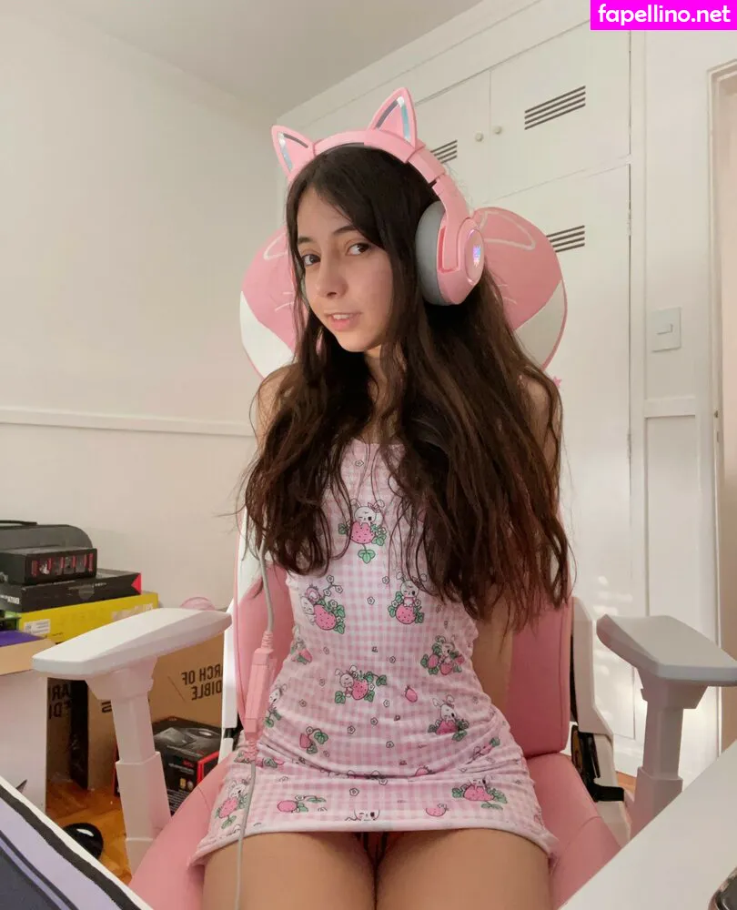 babycaroline9, babycaroline_69 Nude Leaked OnlyFans Photo #8rv0z3jSmR