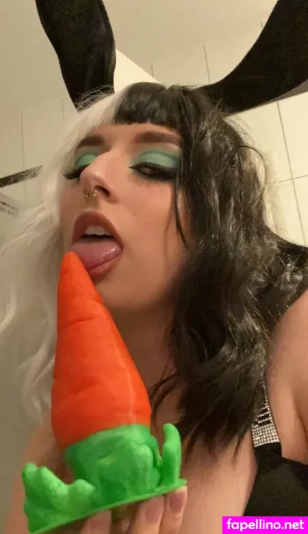 Baby Elvira OnlyFans Thumbnail #mNcop3d6AY