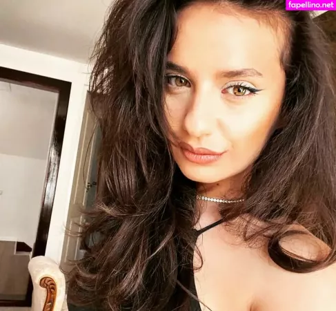 Baby Meryy93 OnlyFans Thumbnail #YpXM6vsV4E