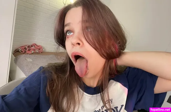 Baby Valeria18 OnlyFans Thumbnail #DxRXZrpS71
