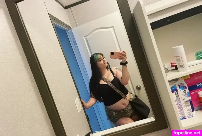 Babyblairx OnlyFans Thumbnail #0NNBUeHiX7