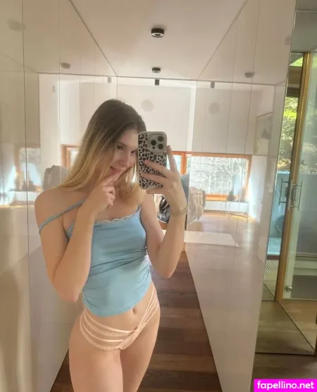 Babyemilyx OnlyFans Thumbnail #NuKXQwCnyK