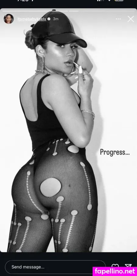 Babykaely OnlyFans Thumbnail #p8uBg12Wkd