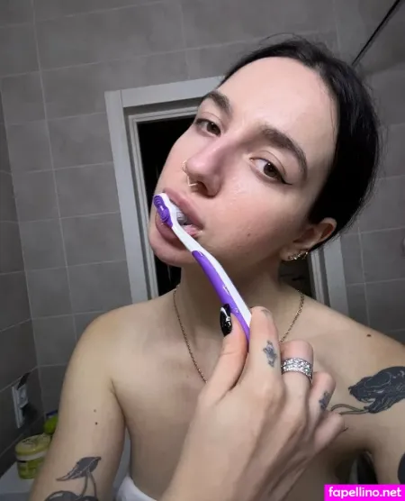 Babysaralux OnlyFans Thumbnail #1wrISLTcJU