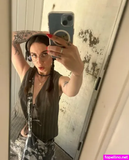 Babysaralux OnlyFans Thumbnail #2KnktA1UoG