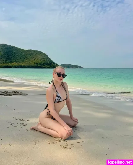 Babyy Bonn OnlyFans Thumbnail #QTd1W8MczO