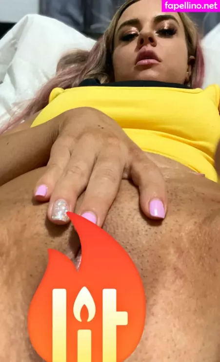 Badbellaxofree OnlyFans Thumbnail #2HWt7ggaFn