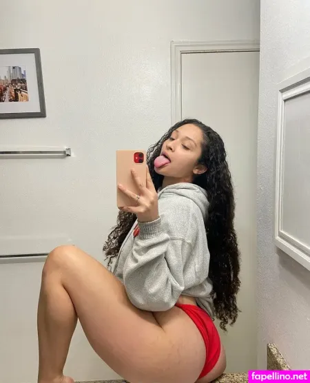 Baddgirlriri OnlyFans Thumbnail #eWtWpxTswI