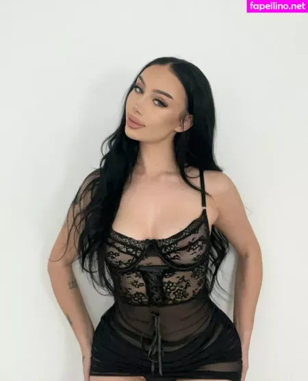 Baddies Galleryy OnlyFans Thumbnail #AxzF6FKRe9