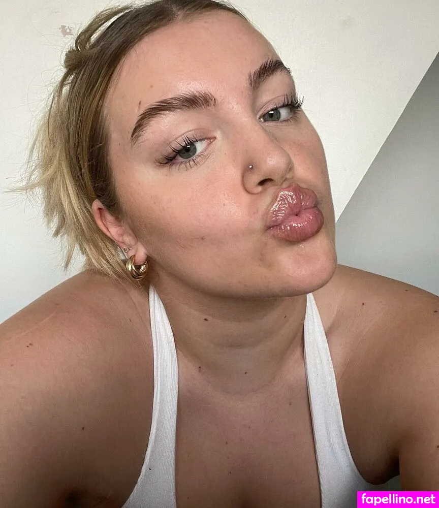 baddiiie_xx, baddyblondexx, baddybrunettexx Nude Leaked OnlyFans Photo #aVwqggAIHm