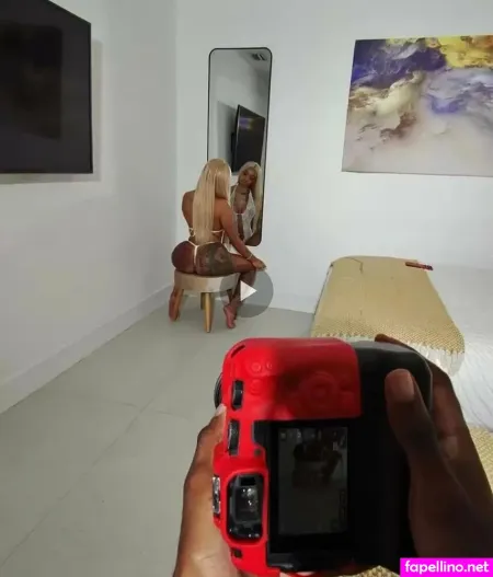 Badlikeyellaa OnlyFans Thumbnail #7Mo17vKRJy