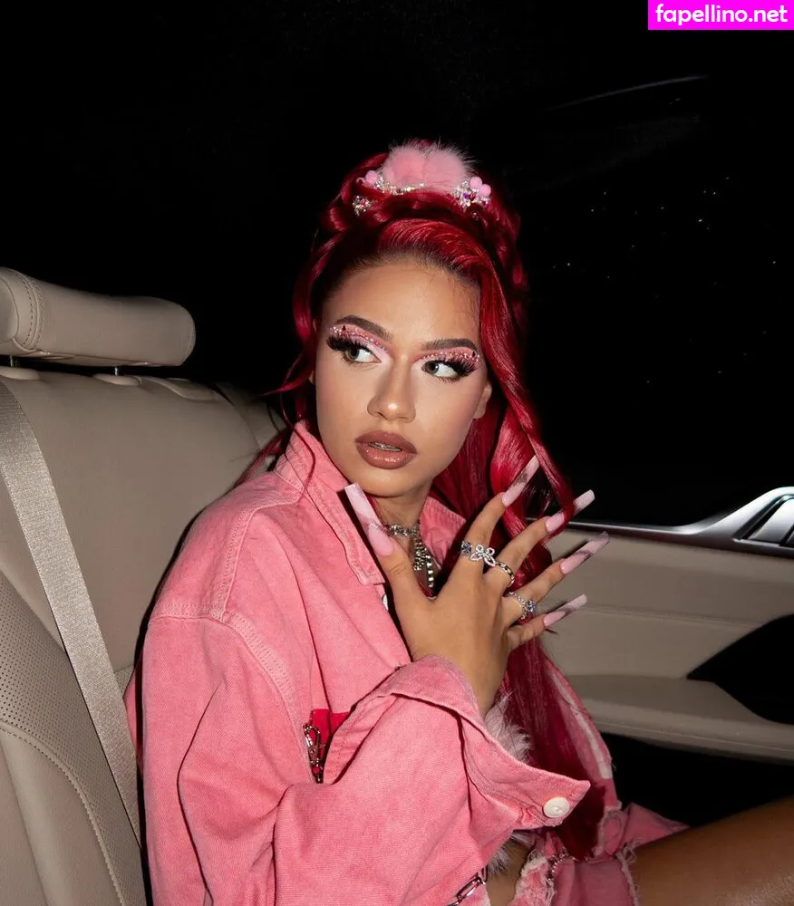 badmomzjay Nude Leaked OnlyFans Photo #8PHwiNDCdM