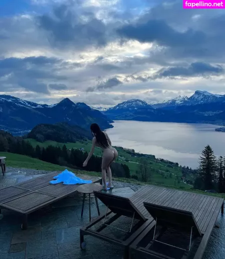 Baek Si Young OnlyFans Thumbnail #RNZH2Oml10