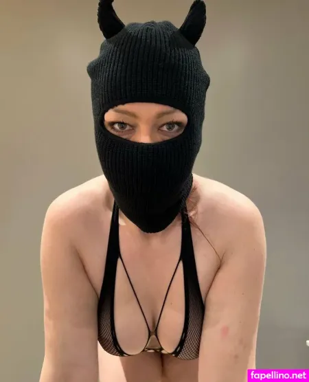 Balaclava Cougar OnlyFans Thumbnail #ZTh644Wau7