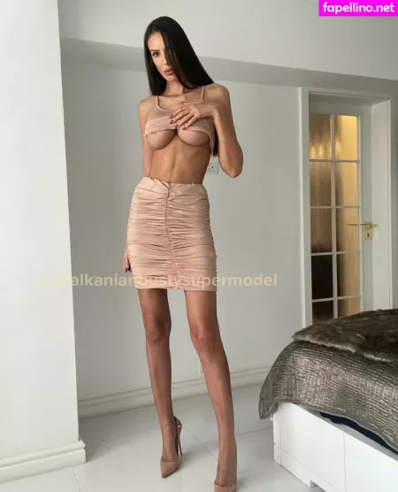 Balkanianbustysupermodel OnlyFans Thumbnail #4ixXVG3ZGn
