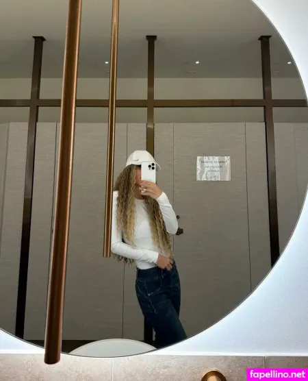 Balletwhispers OnlyFans Thumbnail #ebigSxBfba