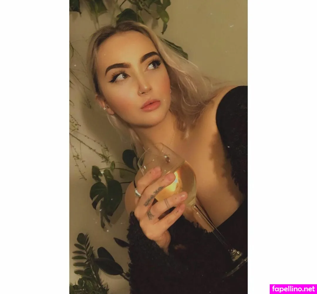 ambiebambii__, bambi.amby Nude Leaked OnlyFans Photo #SnKFLRMzge