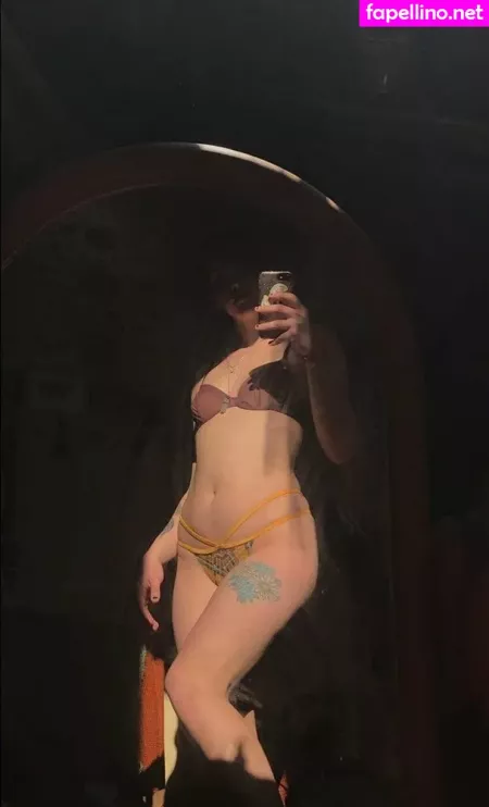 Bananagirl98 OnlyFans Thumbnail #JhQ1ZvesqT