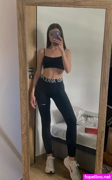 Bananaju1ce OnlyFans Thumbnail #8CKC1F2Wh4