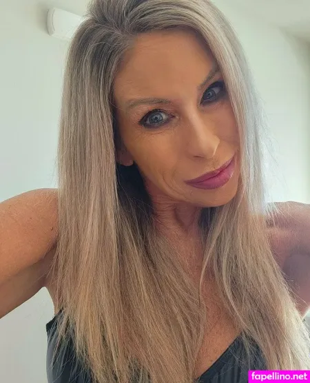 Bankruptblonde OnlyFans Thumbnail #cv5xaAR01s