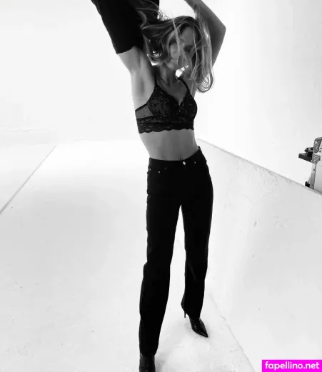 Bar Refaeli OnlyFans Thumbnail #OKlGRaDQC7