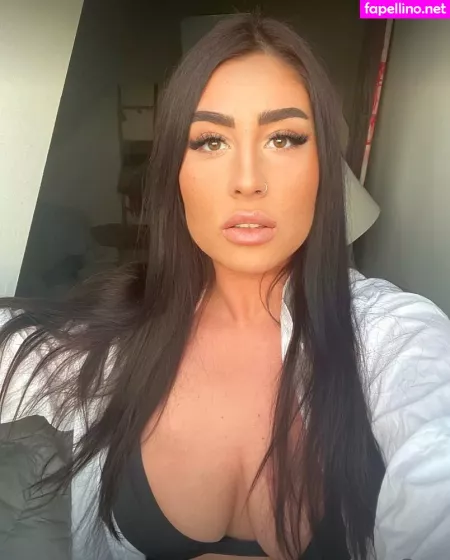 Baranyai Lanyok OnlyFans Thumbnail #DTmShKT6kx