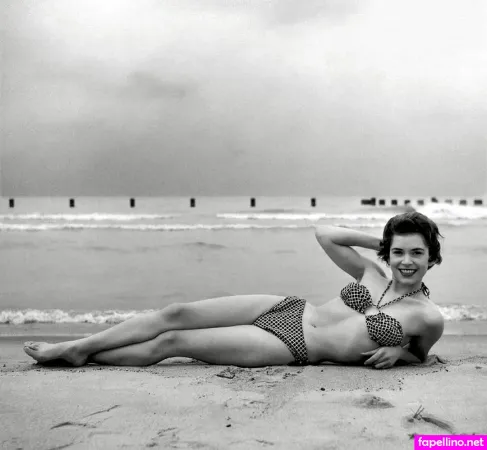 Barbara Cameron OnlyFans Thumbnail #fhQKwfgQ85