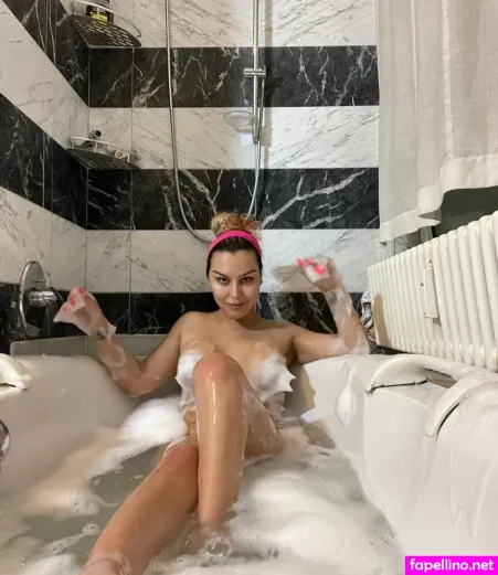 Barbara Goulart OnlyFans Thumbnail #9Shj7FuI9v