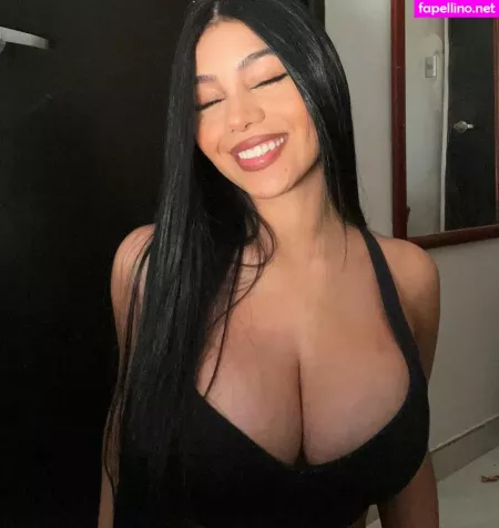 Barbaramirezz OnlyFans Thumbnail #OTgDDnTXNi