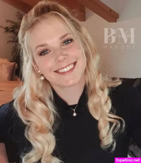 Barbie Maegde OnlyFans Thumbnail #r9kbXFuHLN