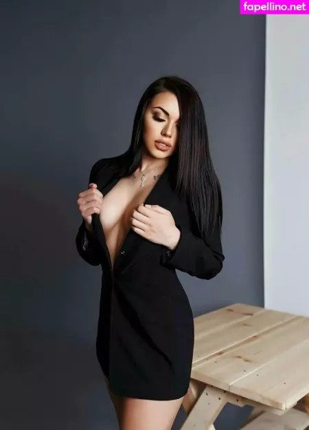 Barbie33 OnlyFans Thumbnail #Zd1EIEb5zO