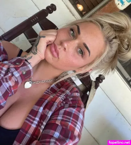 Barbiebrookeecc OnlyFans Thumbnail #M90K1XXIgl